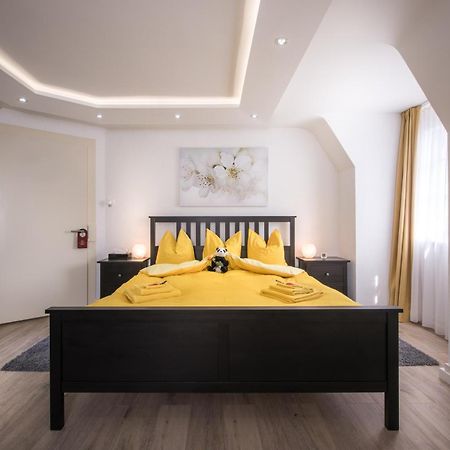 Max Aviation Villa & Apartments Bern Eksteriør bilde