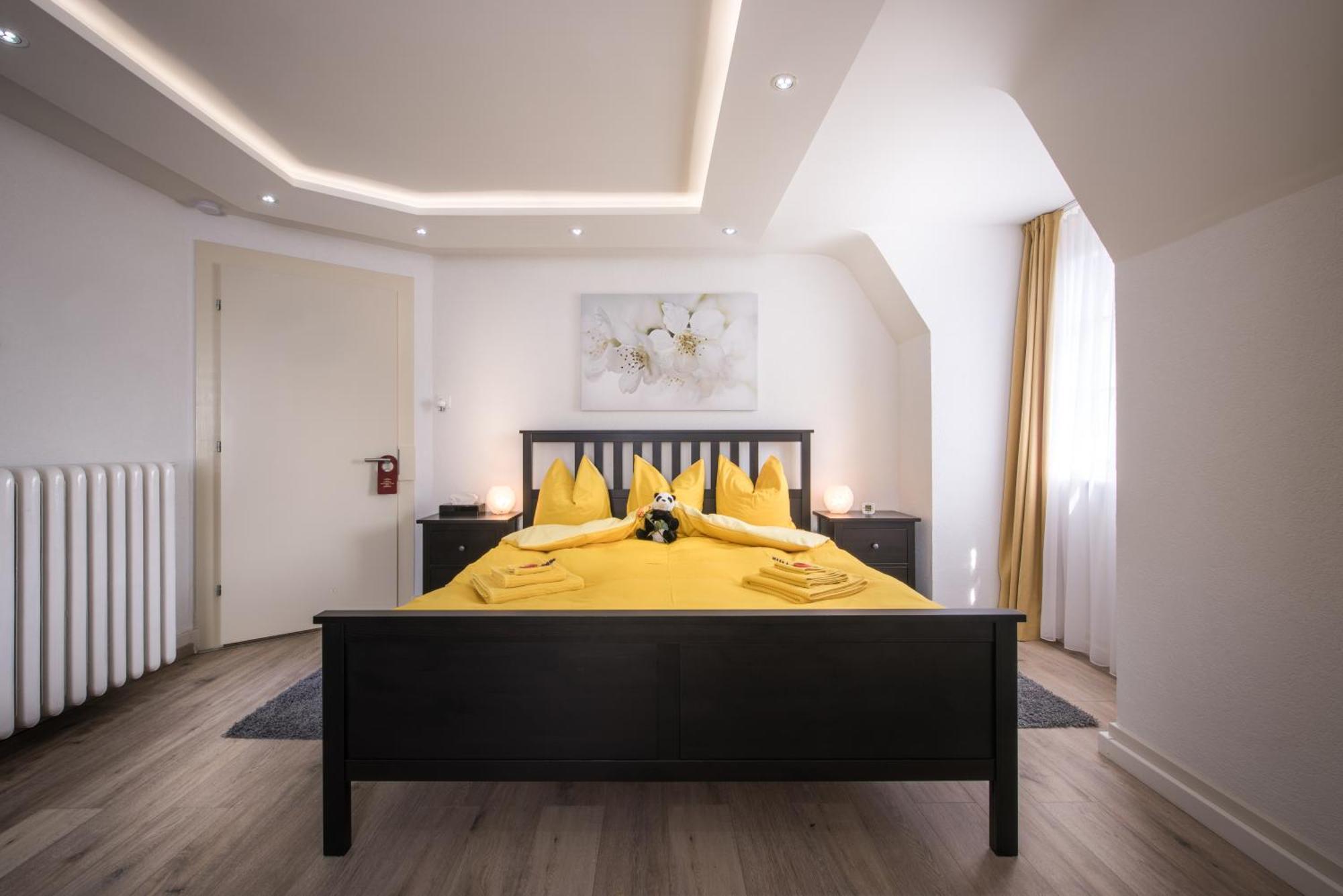 Max Aviation Villa & Apartments Bern Eksteriør bilde