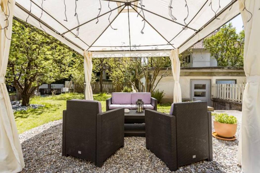 Max Aviation Villa & Apartments Bern Eksteriør bilde