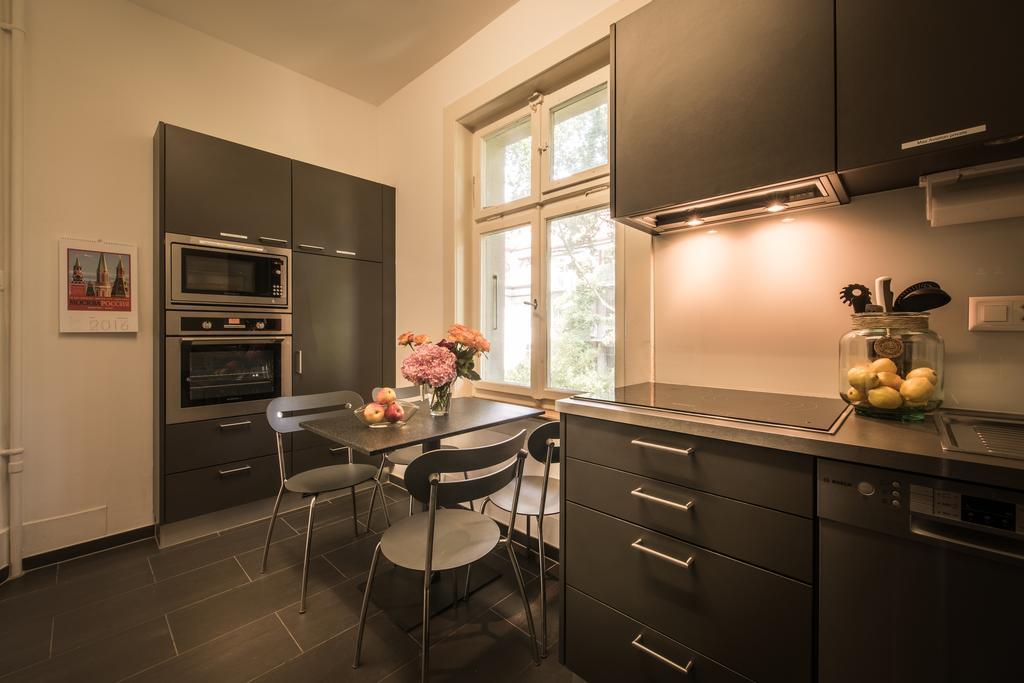 Max Aviation Villa & Apartments Bern Eksteriør bilde