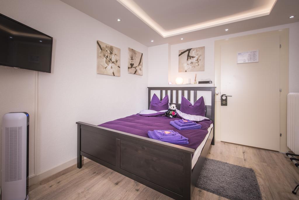 Max Aviation Villa & Apartments Bern Eksteriør bilde
