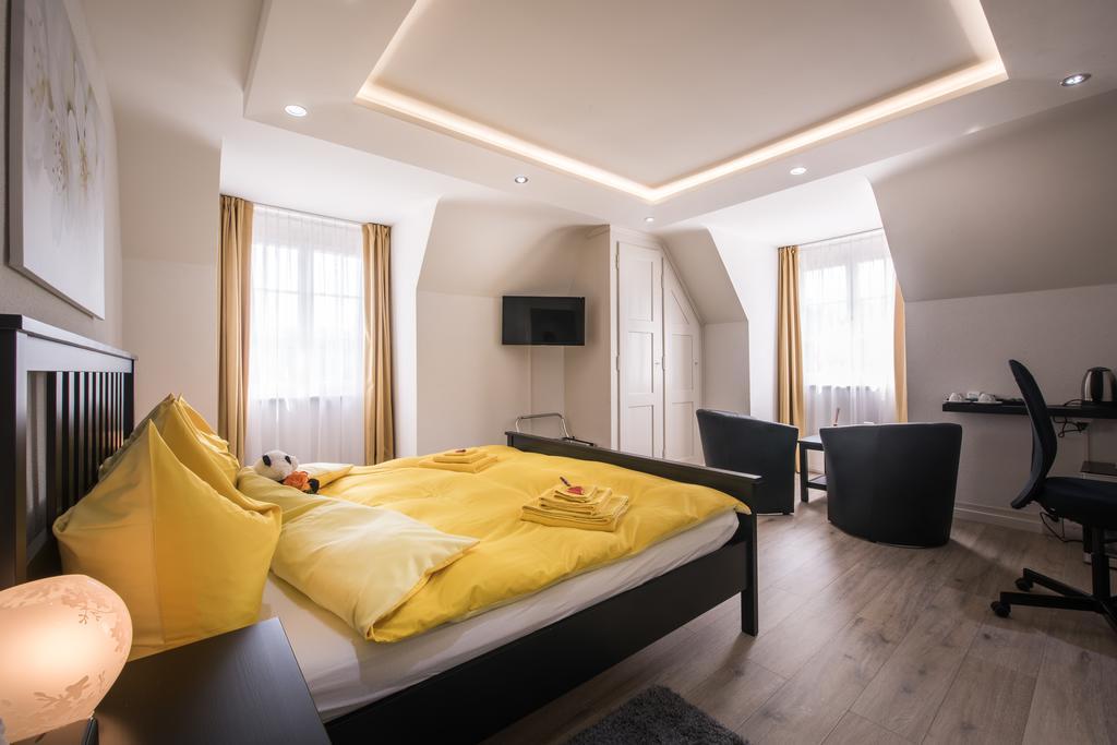 Max Aviation Villa & Apartments Bern Eksteriør bilde