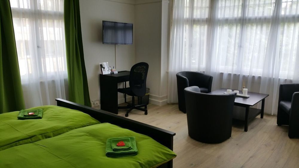 Max Aviation Villa & Apartments Bern Eksteriør bilde