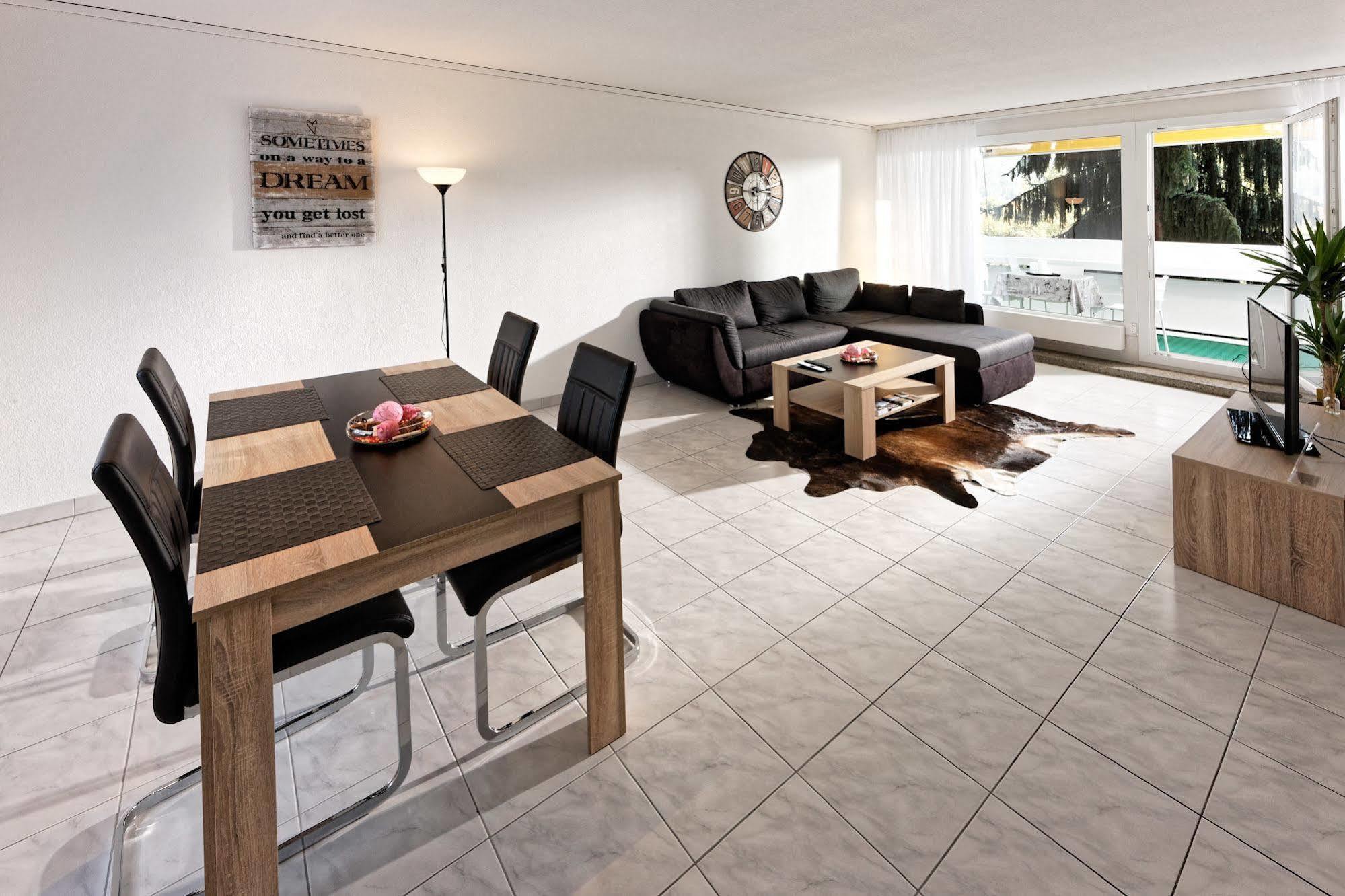 Max Aviation Villa & Apartments Bern Eksteriør bilde