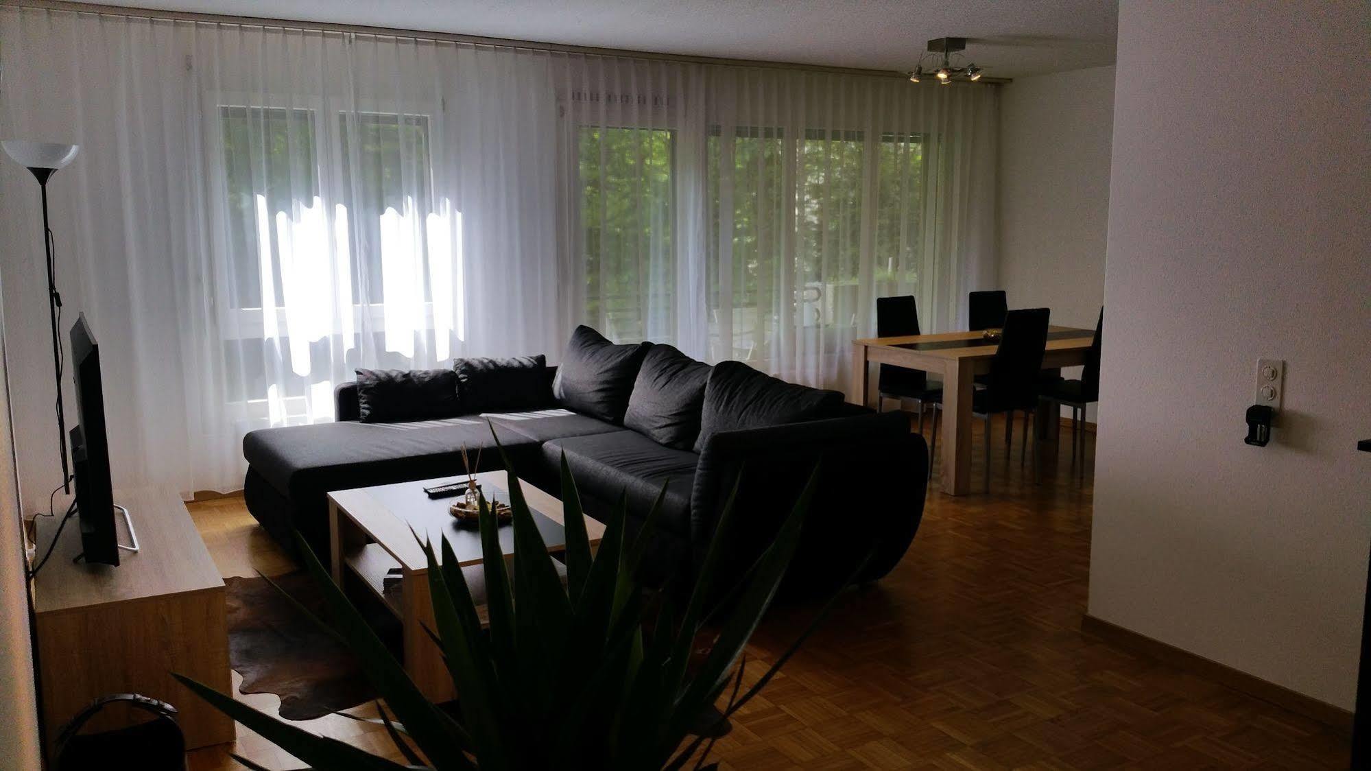 Max Aviation Villa & Apartments Bern Eksteriør bilde