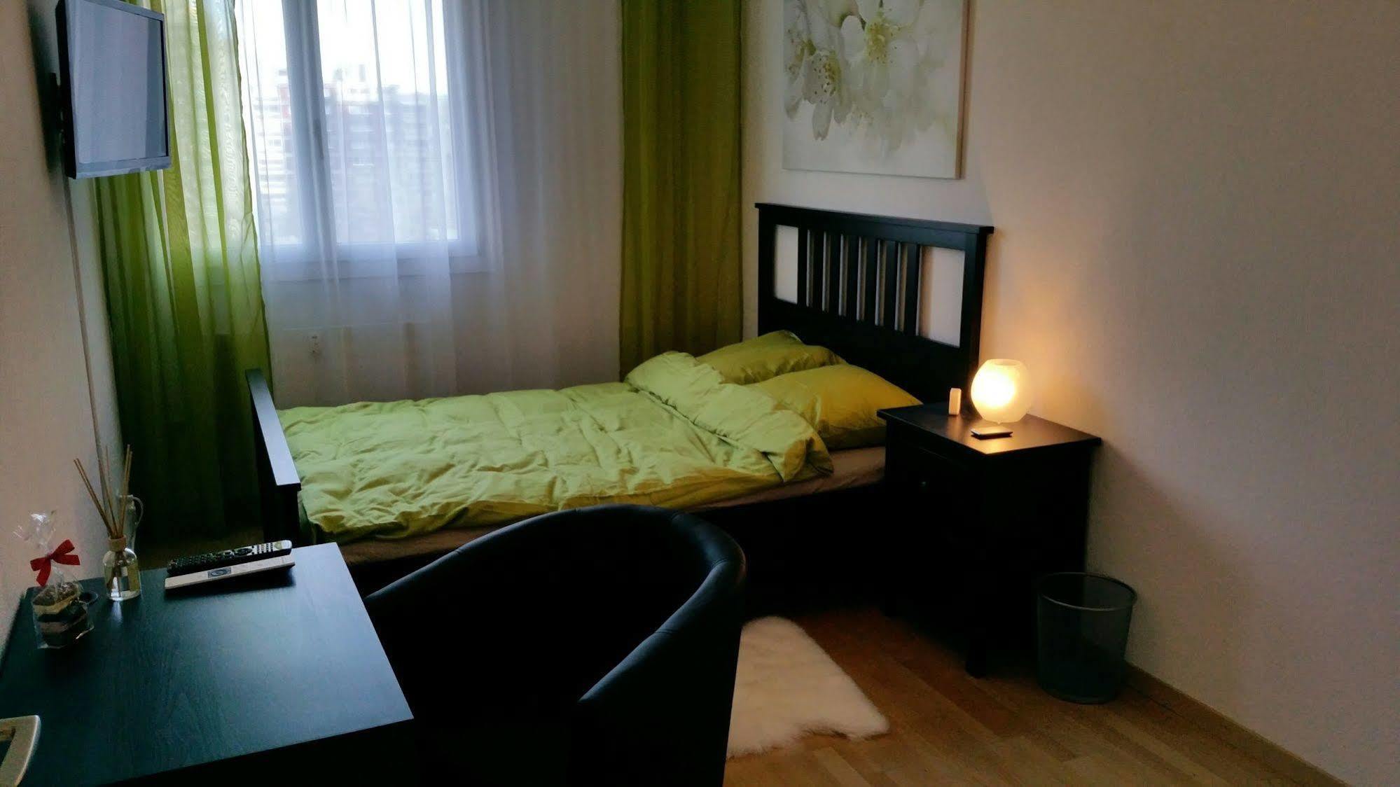 Max Aviation Villa & Apartments Bern Eksteriør bilde